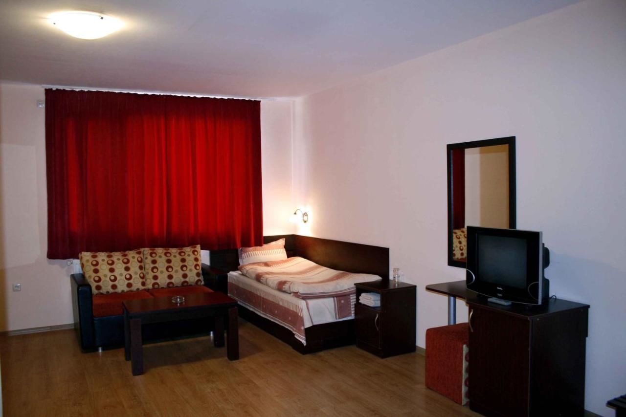 Отель Armira Family Hotel Ивайловград-9